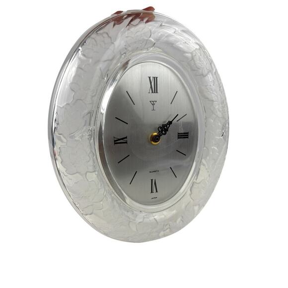 VTG Oval Crystal Clear Signatures Floral Rim Design Wall Clock Japaan Works - Picture 2 of 16